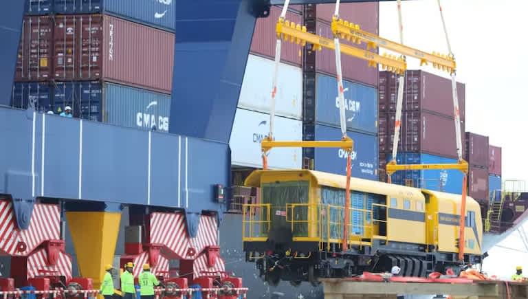 Imagen de Llegó a Puerto Antioquia la máquina que ayudará a ampliar el Metro de Medellín