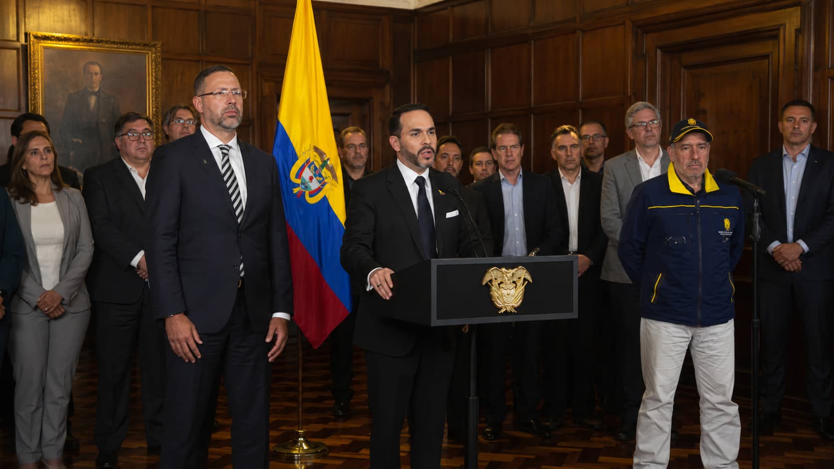 Imagen de Presidente De la Espriella respalda a ministro de Vivienda tras polémica