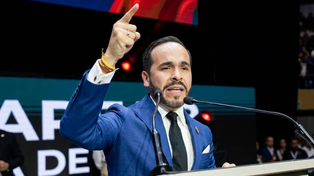 Imagen de De la Espriella reta a Petro y denuncia interceptaciones ilegales de la inteligencia