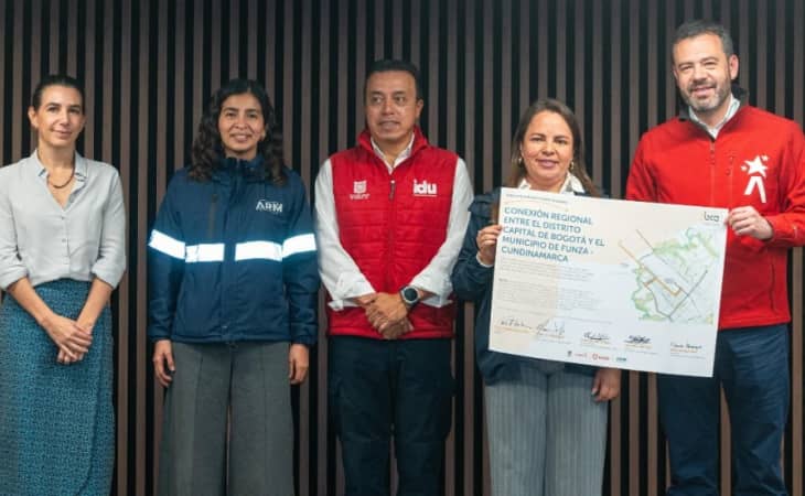 Imagen de Funza y Bogotá firman convenio para nuevo circuito vial aeroportuario
