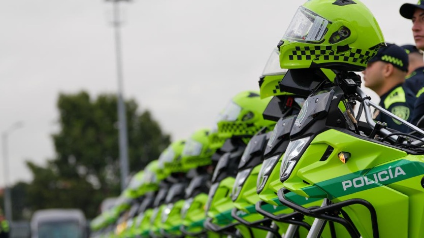 Imagen de Bogotá entrega 225 motos a Policía para reforzar seguridad en TransMilenio