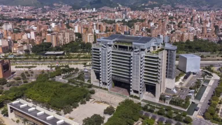 Imagen de EPM reporta pérdidas de 25,000 millones de pesos en 2026 por vandalismo contra infraestructura eléctrica