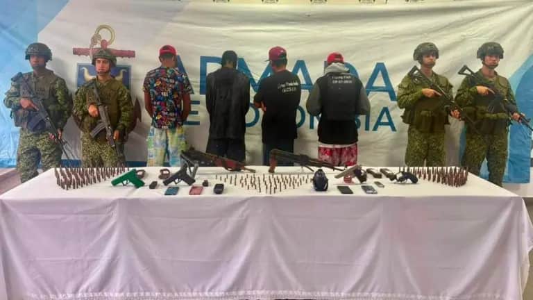 Imagen de Capturan cuatro extranjeros con armas de guerra en San Andres