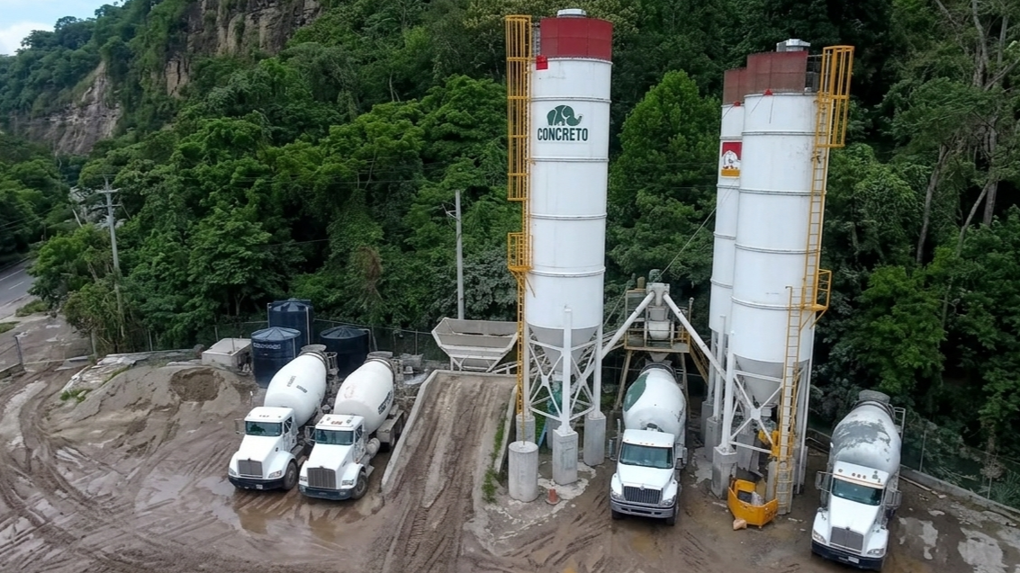 Imagen de Roban seis camiones mezcladores y una turbo en Honda, Tolima