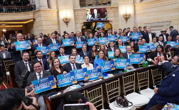 Imagen de Congresistas del Centro Democrático pagarán sus gastos para posesión de De La Espriella