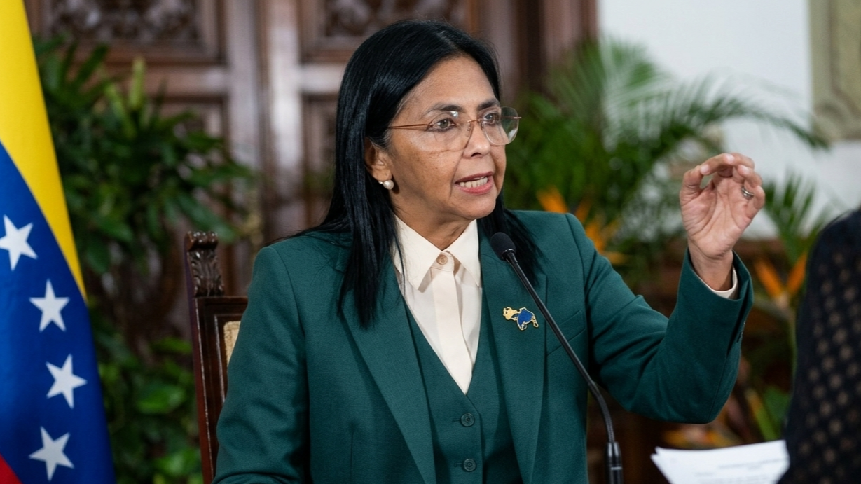 Imagen de Estados Unidos retira a Delcy Rodríguez de la lista de sanciones Clinton