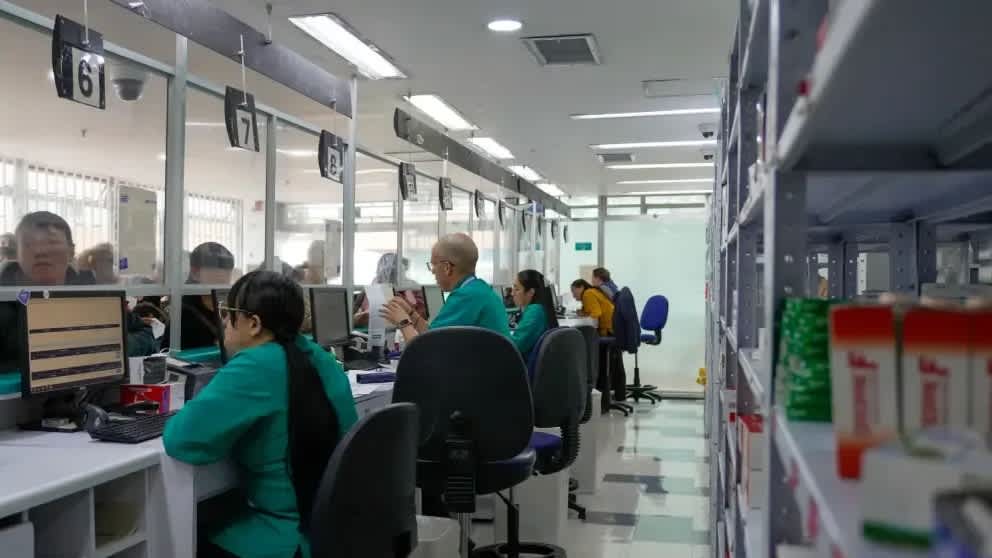 Imagen de EPS Famisanar activa plan para mejorar entrega de medicamentos en Bogotá