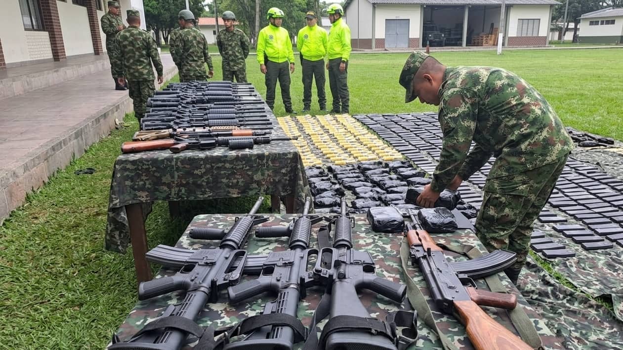Imagen de Ejército incauta material de guerra y drones a disidencias de Iván Mordisco en Yumbo, Valle del Cauca