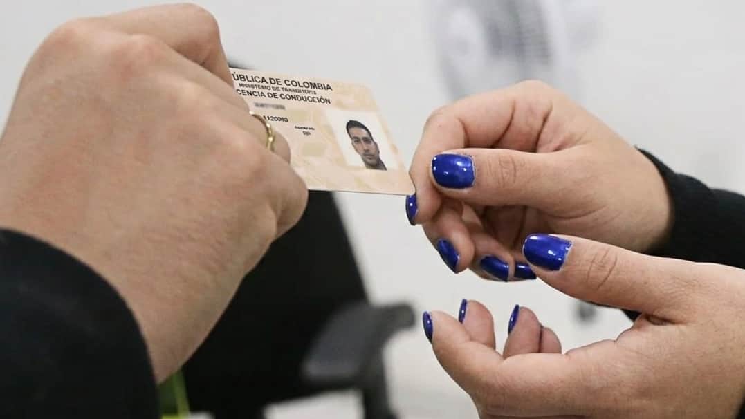 Imagen de Nuevo requisito para licencia de conducción 2026: reconocimiento facial obligatorio y más controles en Colombia