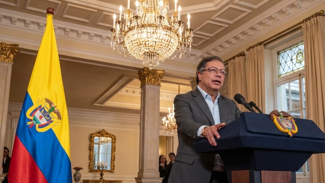 Imagen de Petro propone otro alza al salario mínimo y genera debate económico y político en Colombia