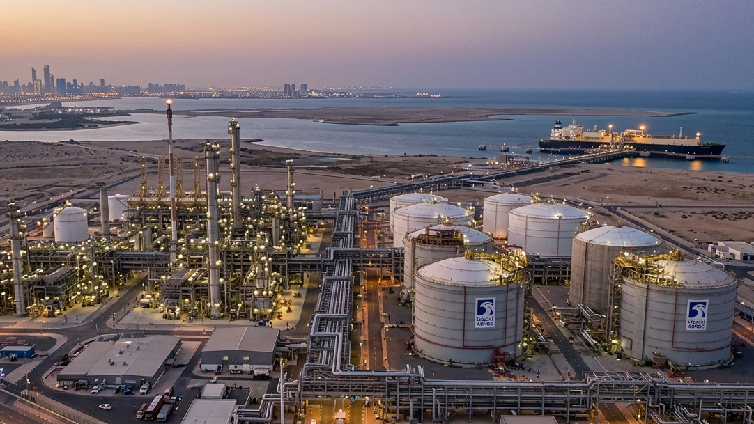 Imagen de Emiratos cierra planta de gas tras interceptar misiles procedentes de Irán