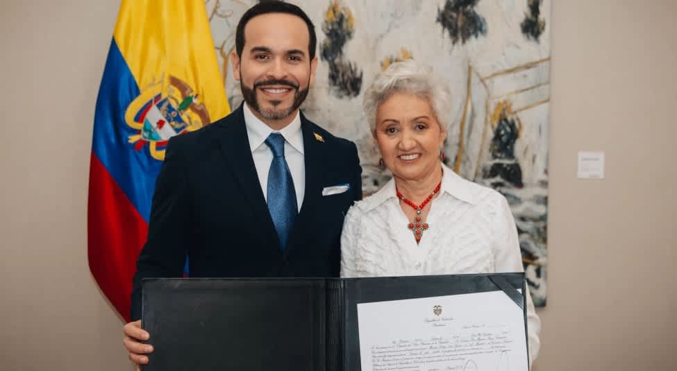 Imagen de Presidente Abelardo De La Espriella posesiona a Ilva Myriam Hoyos como nueva Ministra de Educación
