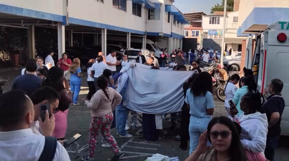 Imagen de Mujer dio a luz en el parqueadero de un hospital durante el terremoto en Cali