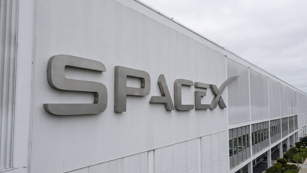Imagen de Colombianos pueden invertir en acciones de SpaceX con montos accesibles para pequeños inversionistas