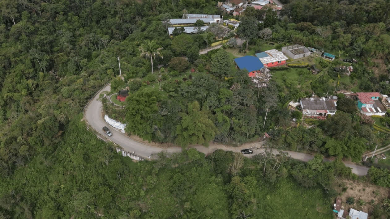 Imagen de Gobernación mejorará vía que conecta Tibacuy con Club del Bosque con inversión de 22.200 millones